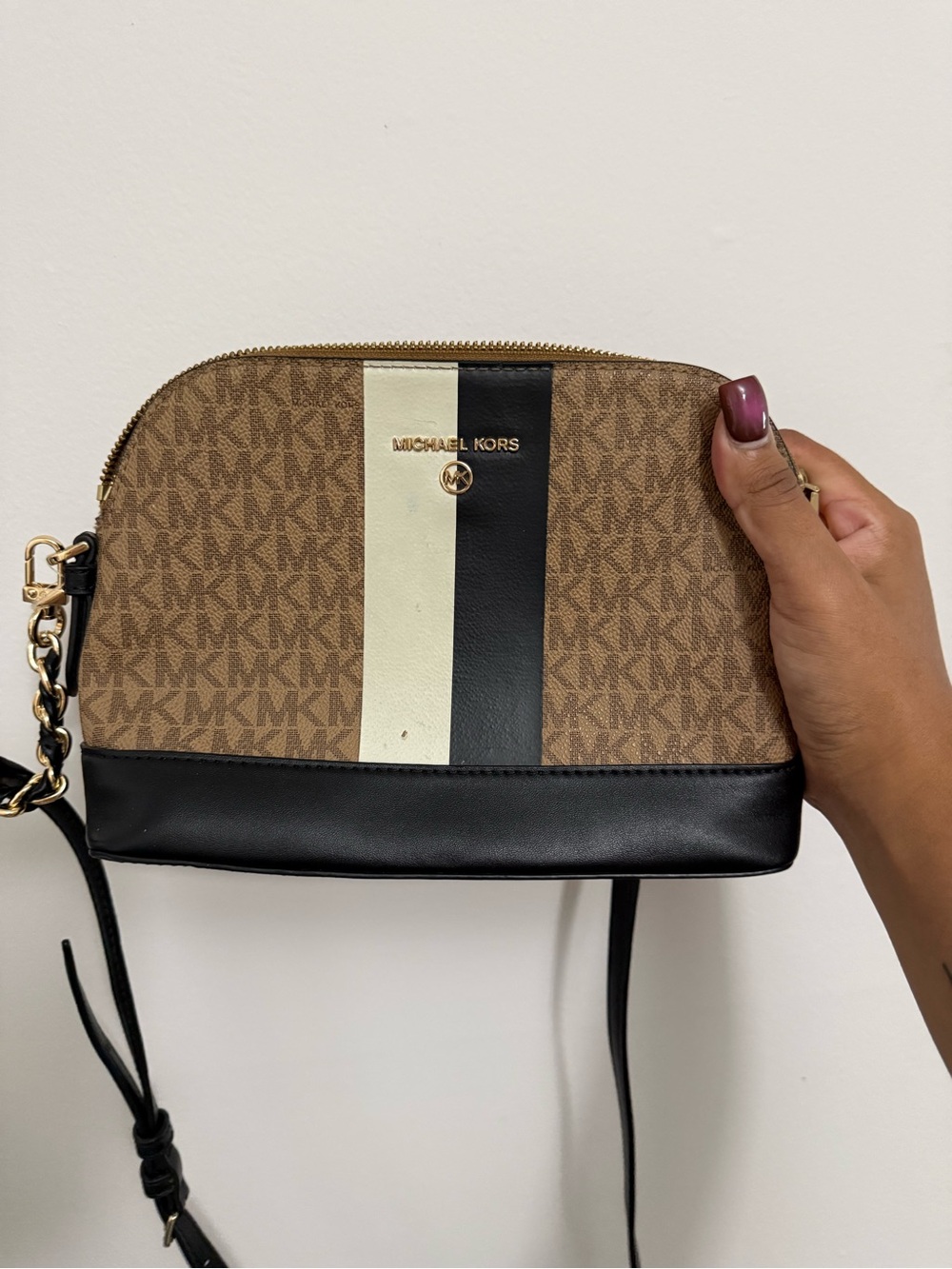 Michael Kors Jet Set Charm Large Dome Crossbody